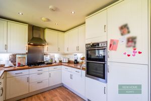 Photo 25- click for photo gallery